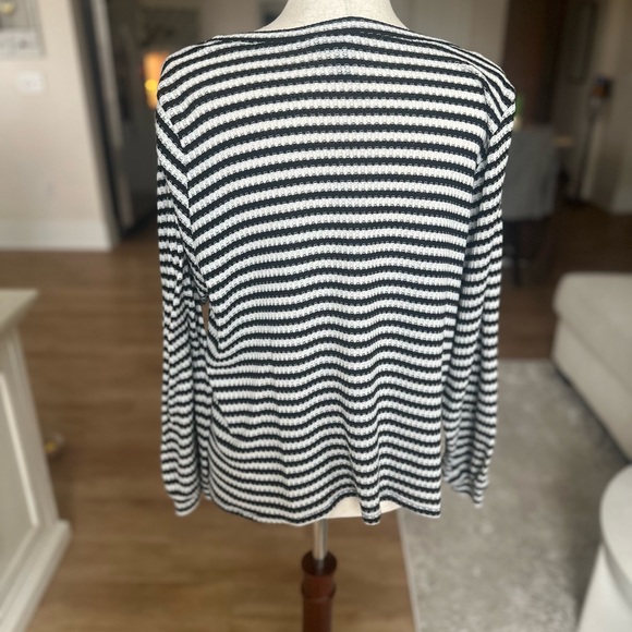 Jessica Simpson Black and White Chevron Blouse - Picture 5 of 7